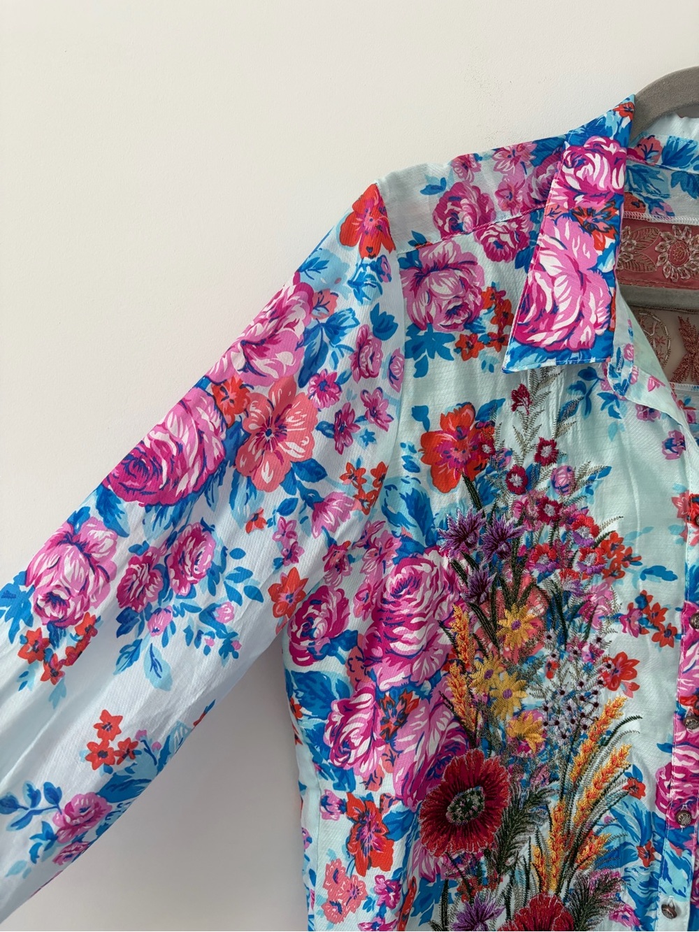 Arrata Silent Journey Floral Embroidered Long Sleeve Button Down Boho Blouse L - Picture 2 of 10